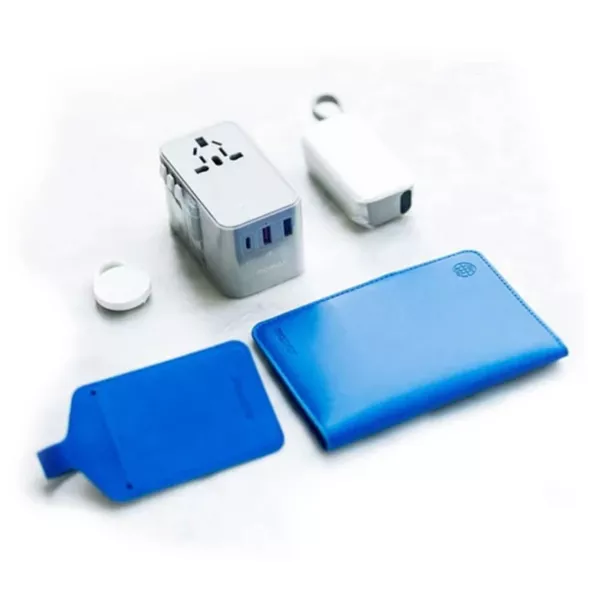 Momax Travel Bundle Set (SR32B+SR33B+IP130W+UA18E+BR10W)