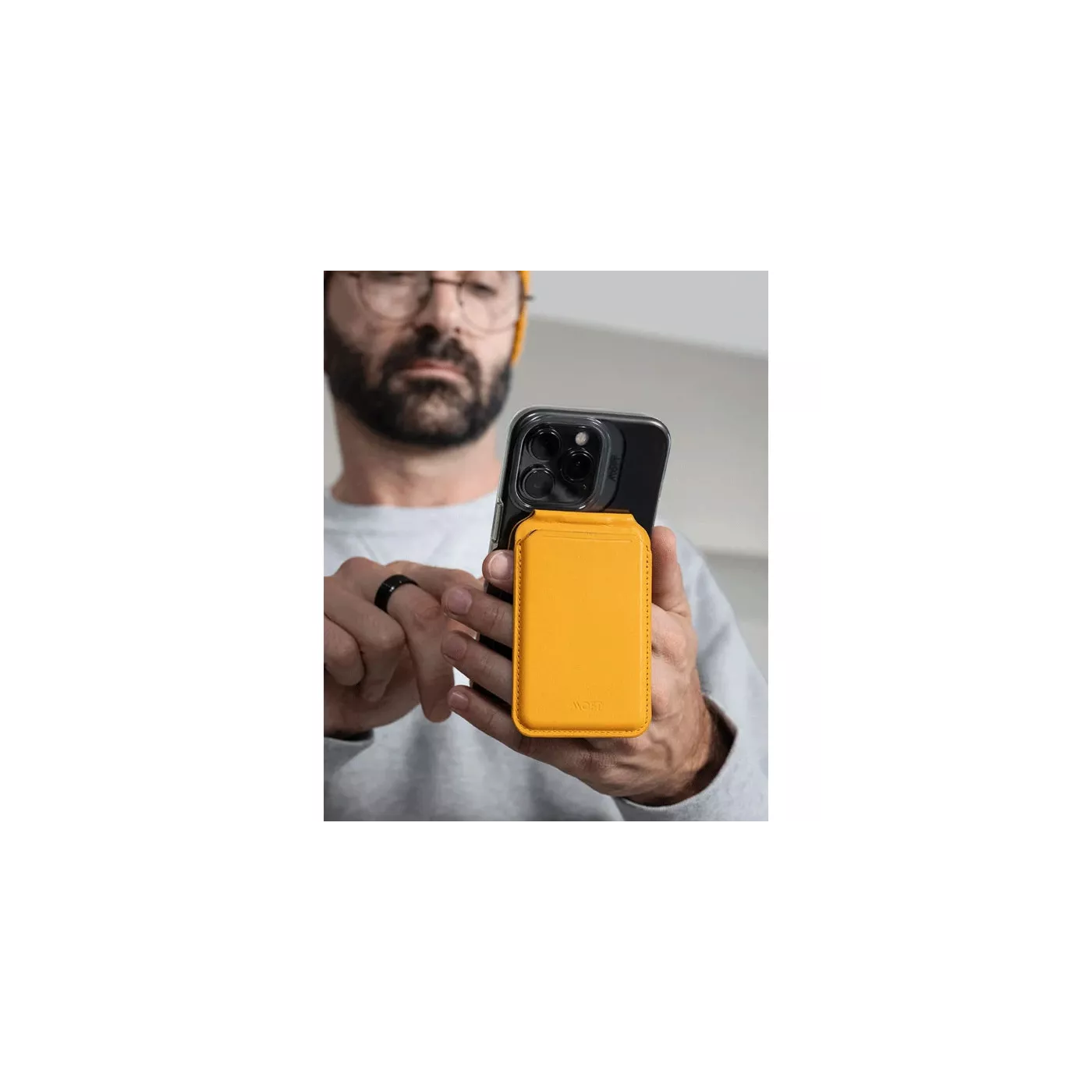 MOFT Snap Flash MagSafe Wallet Stand - Yellow