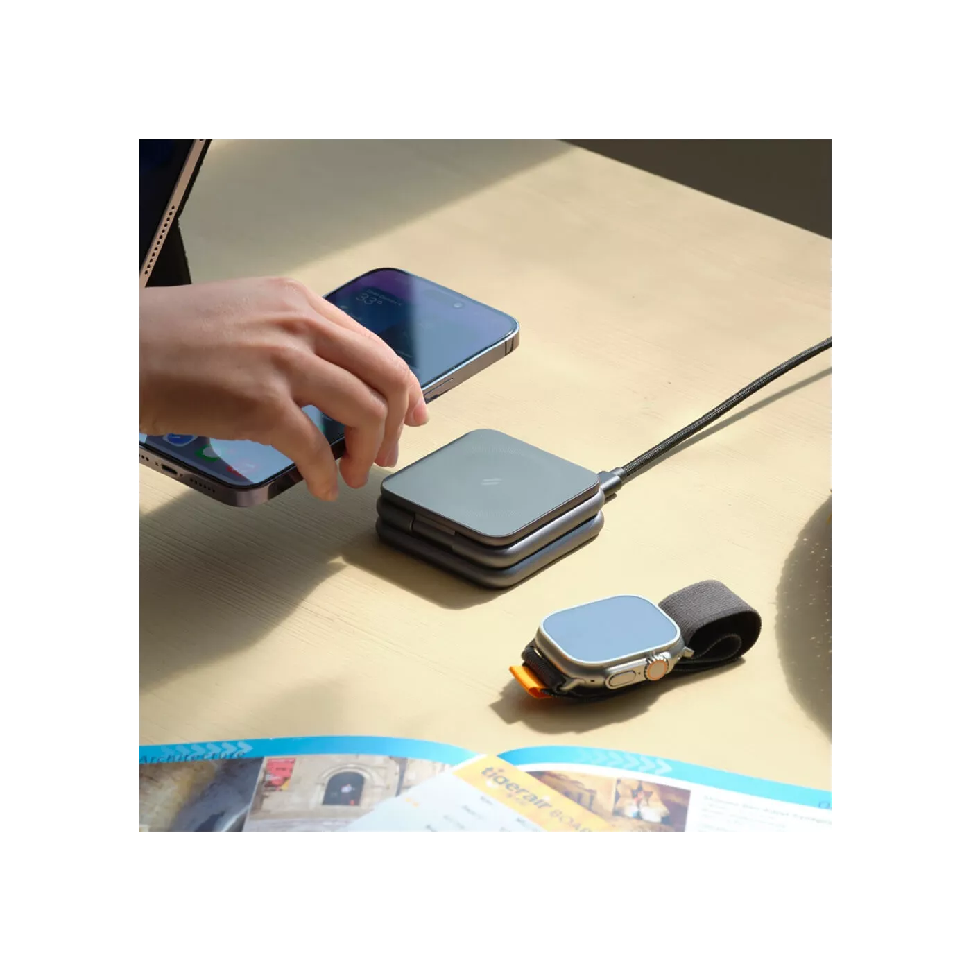 Adam Elements Mag3 3in1 Foldable Travel Charger - Black