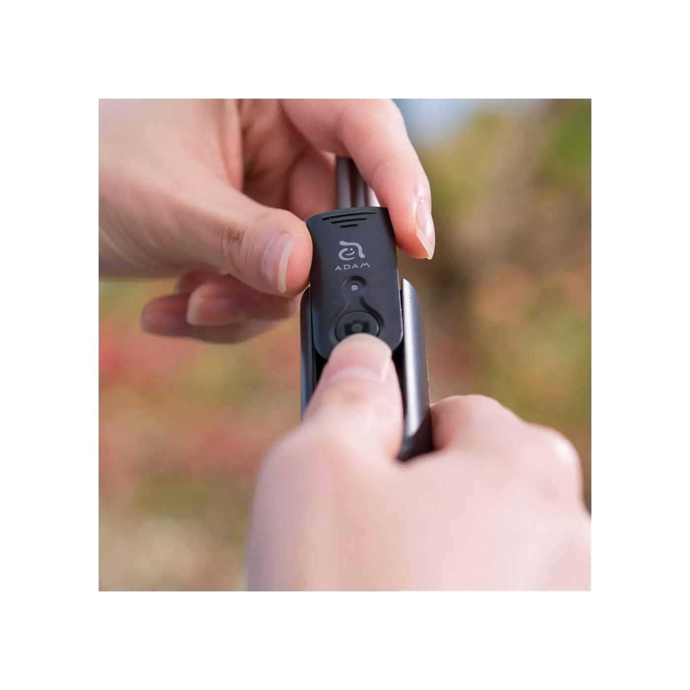 Adam Elements Selfie Wireless Bluetooth Tripod - Black