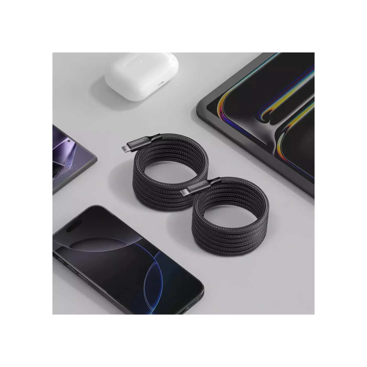 كابل مومكس ماج لينك المغناطيسي 240 واط من USB-C إلى USB-C بطول 1.5 متر - أسود
