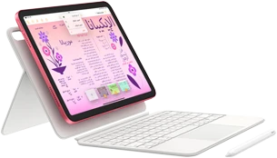Showcasing iPad, Magic Keyboard Folio and Apple Pencil.