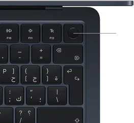 صورة للجانب الأيمن العلوي من لوحة مفاتيح MacBook&nbsp;Air، توضح موضع زر بصمة الإصبع