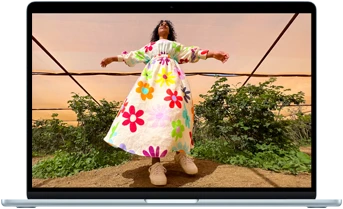 جهاز MacBook&nbsp;Air يعرض شاشة ريتنا&nbsp;ليكويد